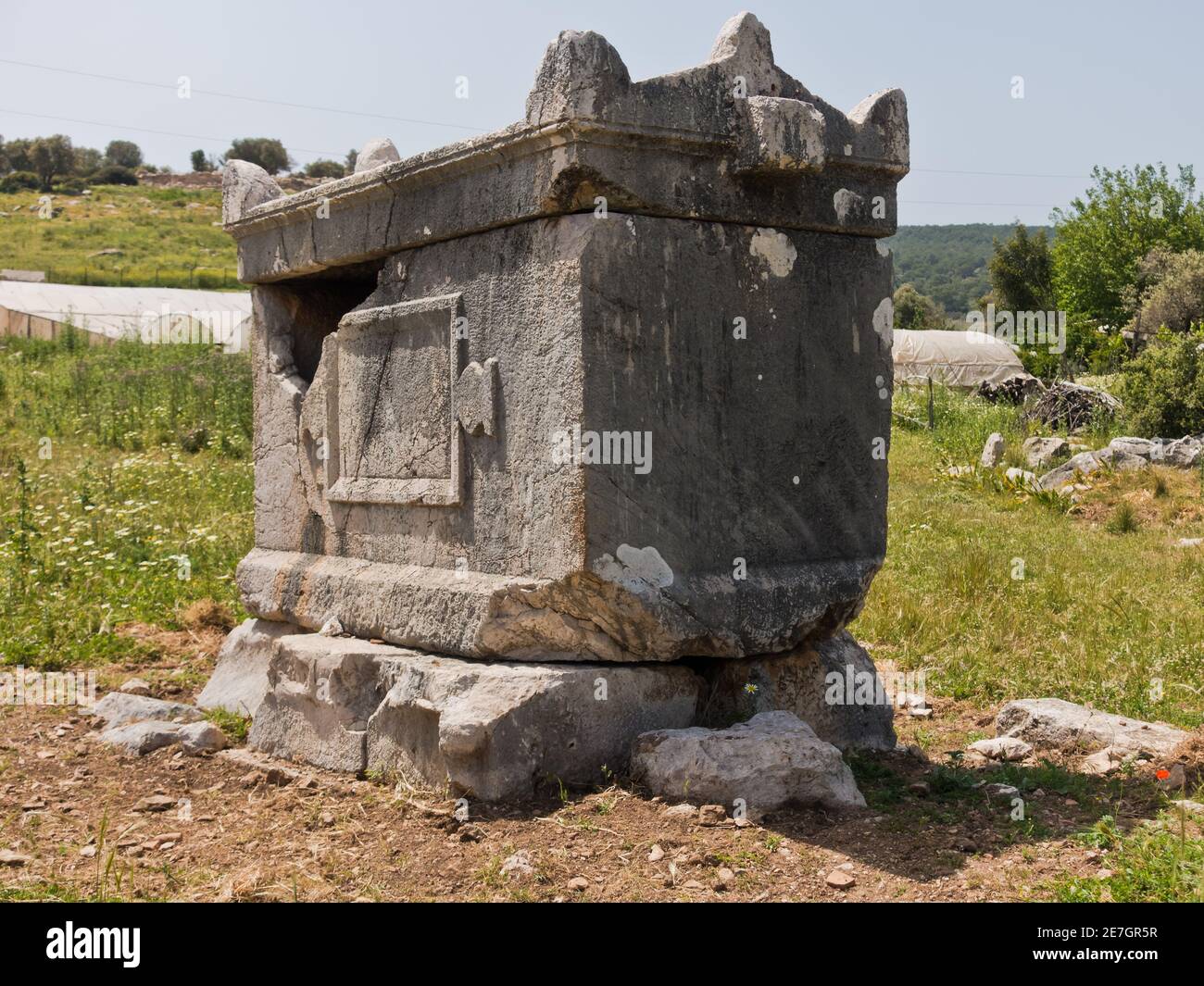 Lykische Gräber in der Nähe der Straße zur antiken Stadt Patara, Lycia, Türkei Stockfoto
