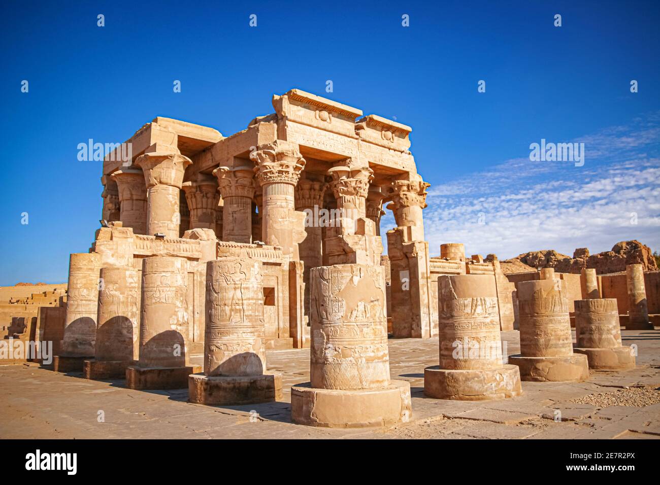Die Ruinen des alten Tempels von Sebek in Kom - Ombo, Ägypten. Stockfoto