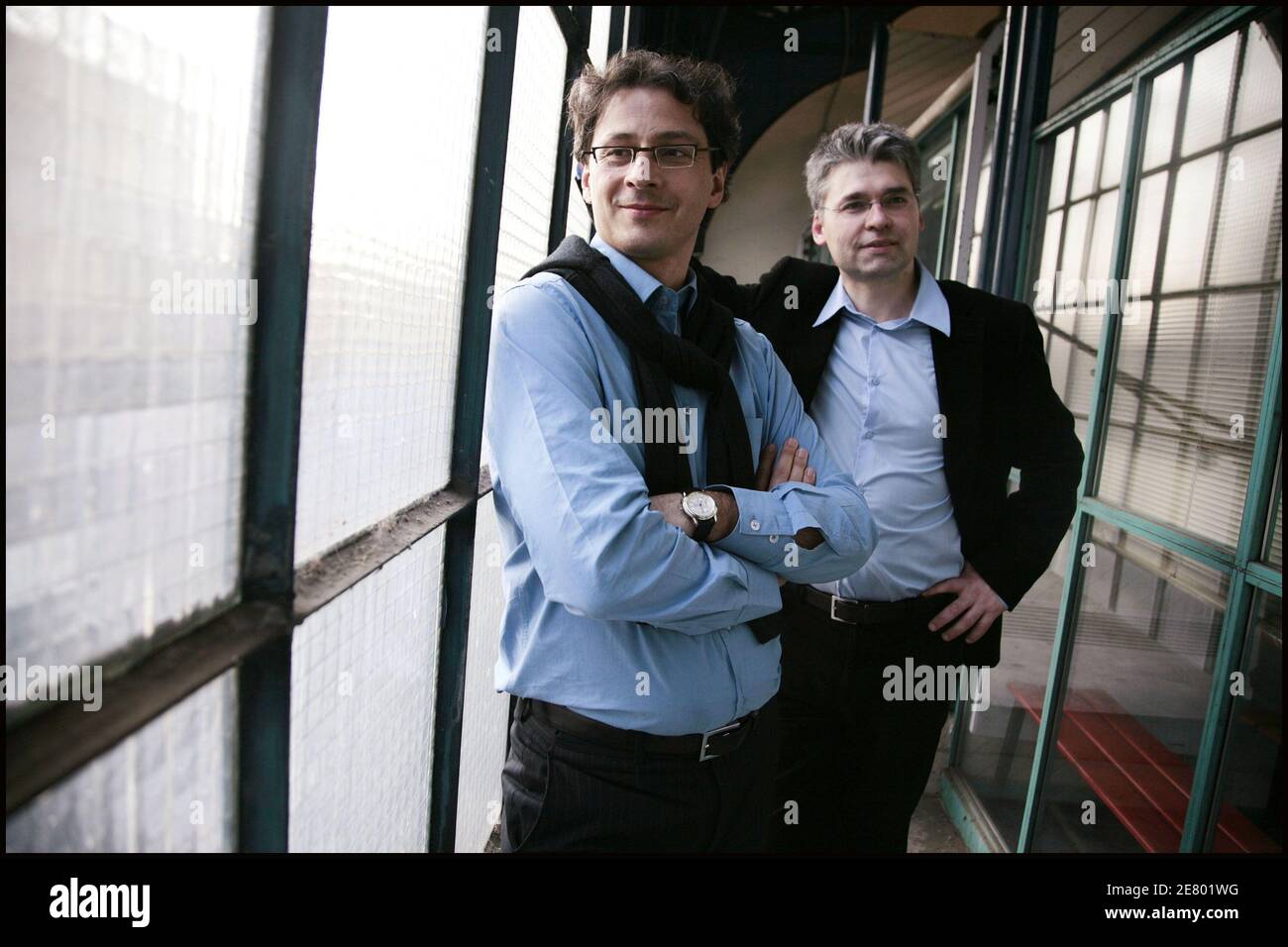 Autoren des philosophischen Buches 'Philosophie des AGES de la vie', Eric Deschavanne und Pierre-Henri Tavoillot. Paris, Frankreich am 2007. April. Foto von Axelle de Russe/ ABACAPRESS.COM Stockfoto