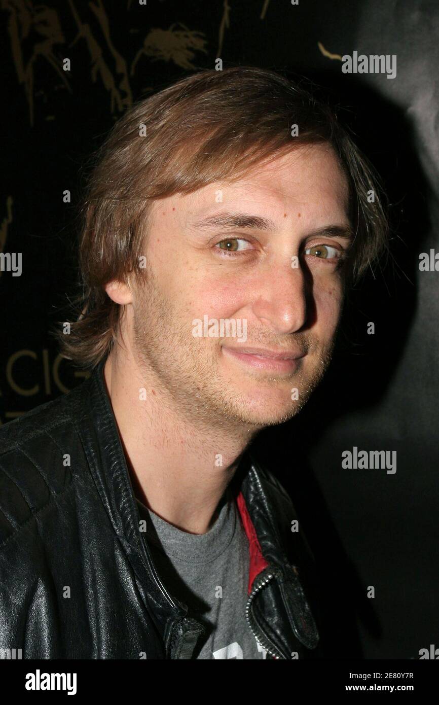 Der französische DJ David Guetta nimmt am 14. Mai 2007 am ersten "Myspace Nuit" im Club "Paris Paris" in Paris Teil. Foto von Benoit Pinguet/ABACAPRESS.COM Stockfoto