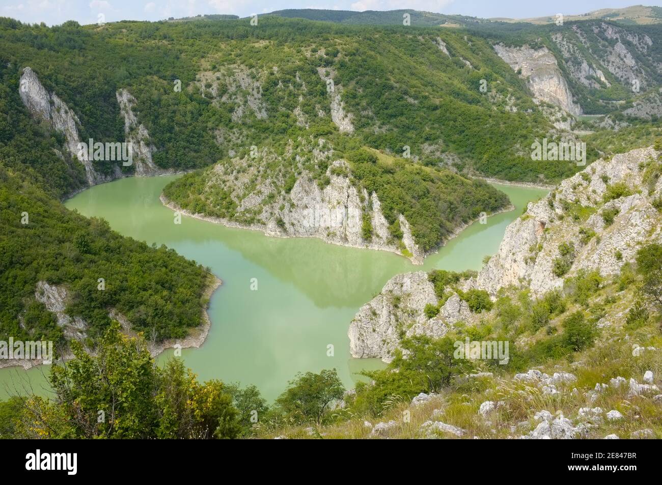 Schleife in der Uvac River Special Nature Reserve, Serbien Stockfoto