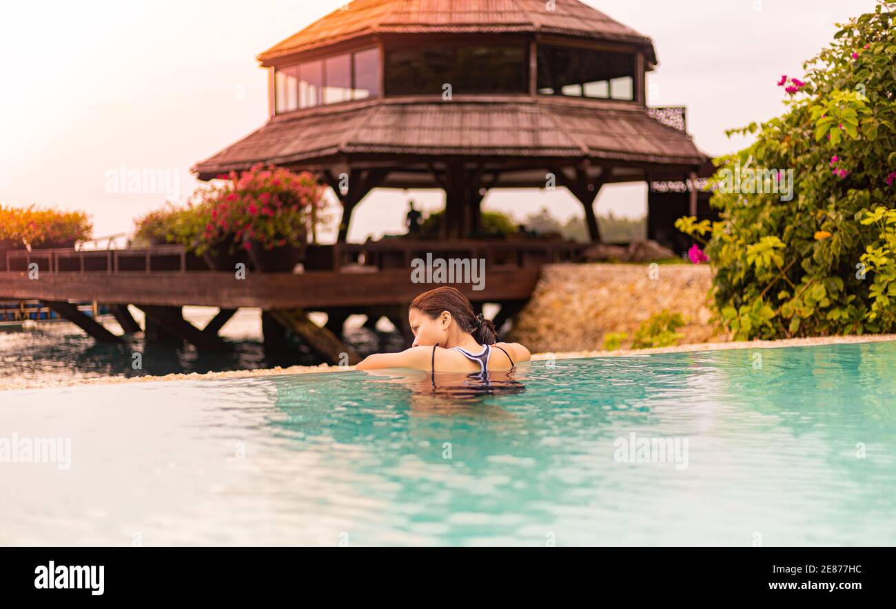 Im Urlaub in Davao City Philippines wird man das köstliche Lechon (gebratenes Schweinefleisch) essen. Stockfoto