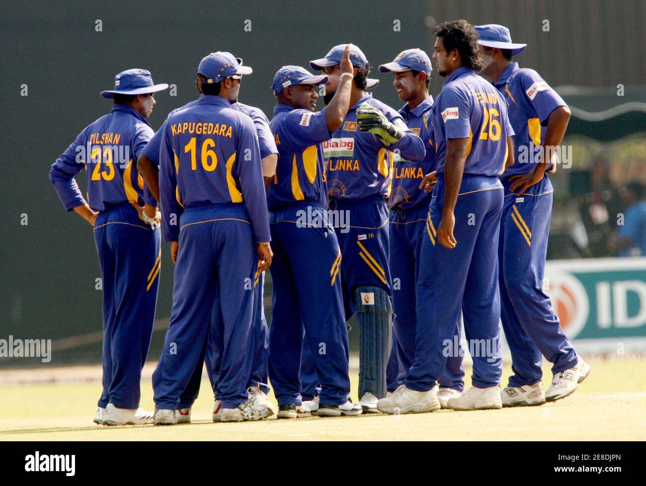 Sri LankaSpieler feiern die Entlassung von Indiens Sachin Tendulkar