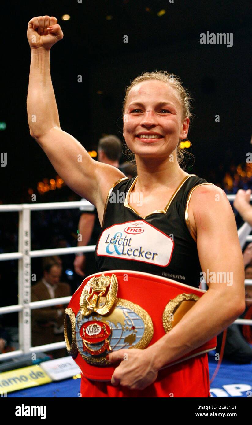 Regina Halmich Stockfotos und bilder Kaufen Seite 2 Alamy