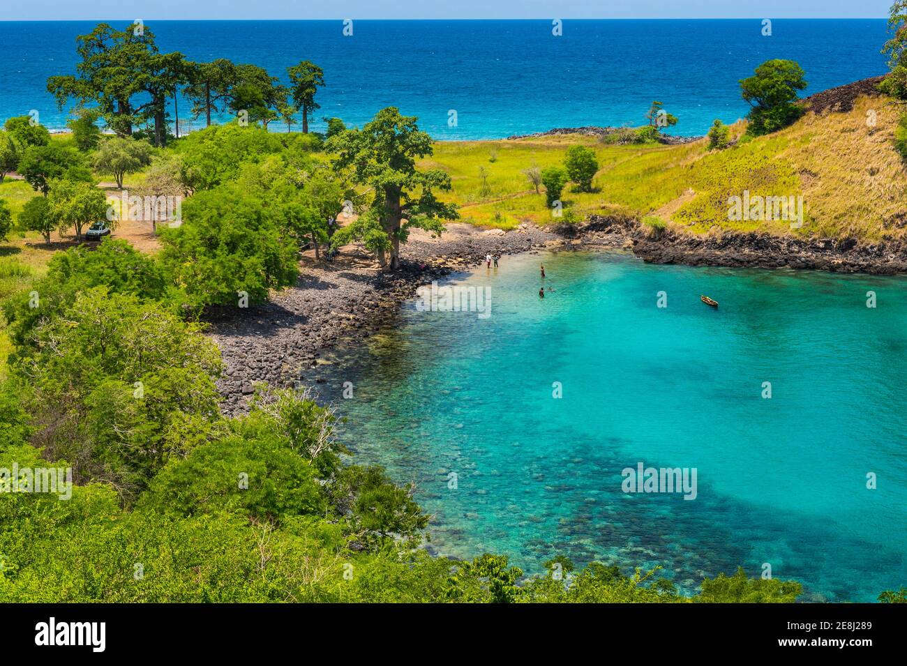 Das türkisfarbene Wasser von Lagoa Azul im Norden von Sao Tome, Sao Tome und Principe, Atlantischer Ozean Stockfoto