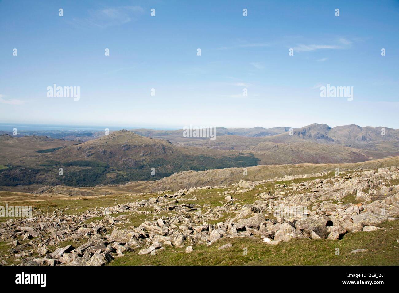 Grauer Bruder Scafell Hecht und Scafell vom Gipfel aus gesehen Von Dow Crag Coniston Lake District Cumbria England Stockfoto