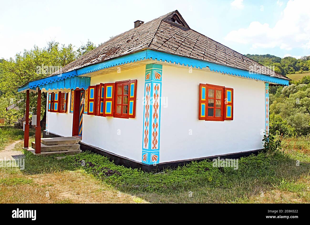 Typisches ukrainisches Haus im historischen und kulturellen Reserve "Busha", Winnyzja Region, Ukraine Stockfoto