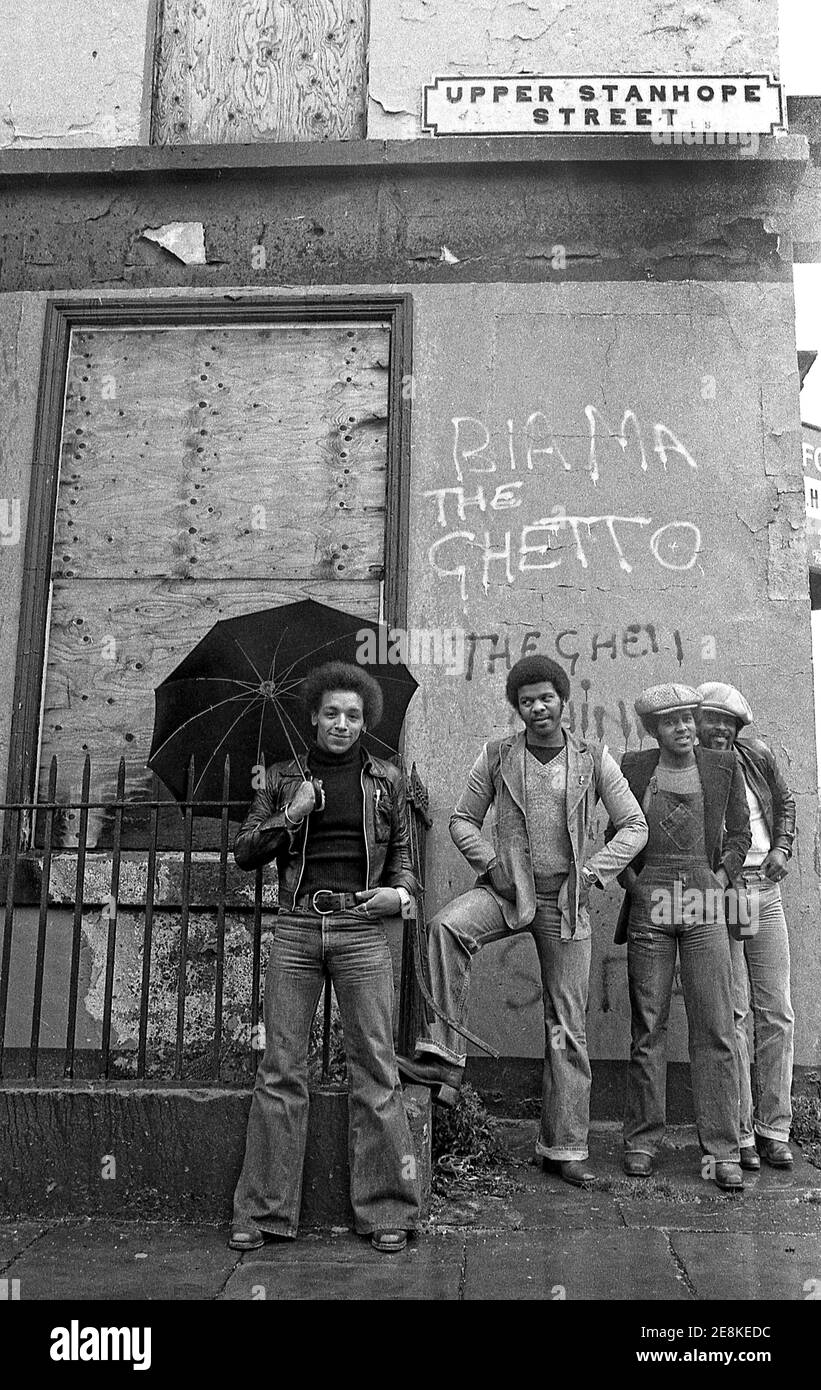 Die Real Thing British Black Soul Gruppe in Toxteth Liverpool 8 im Jahr 1977 Stockfoto