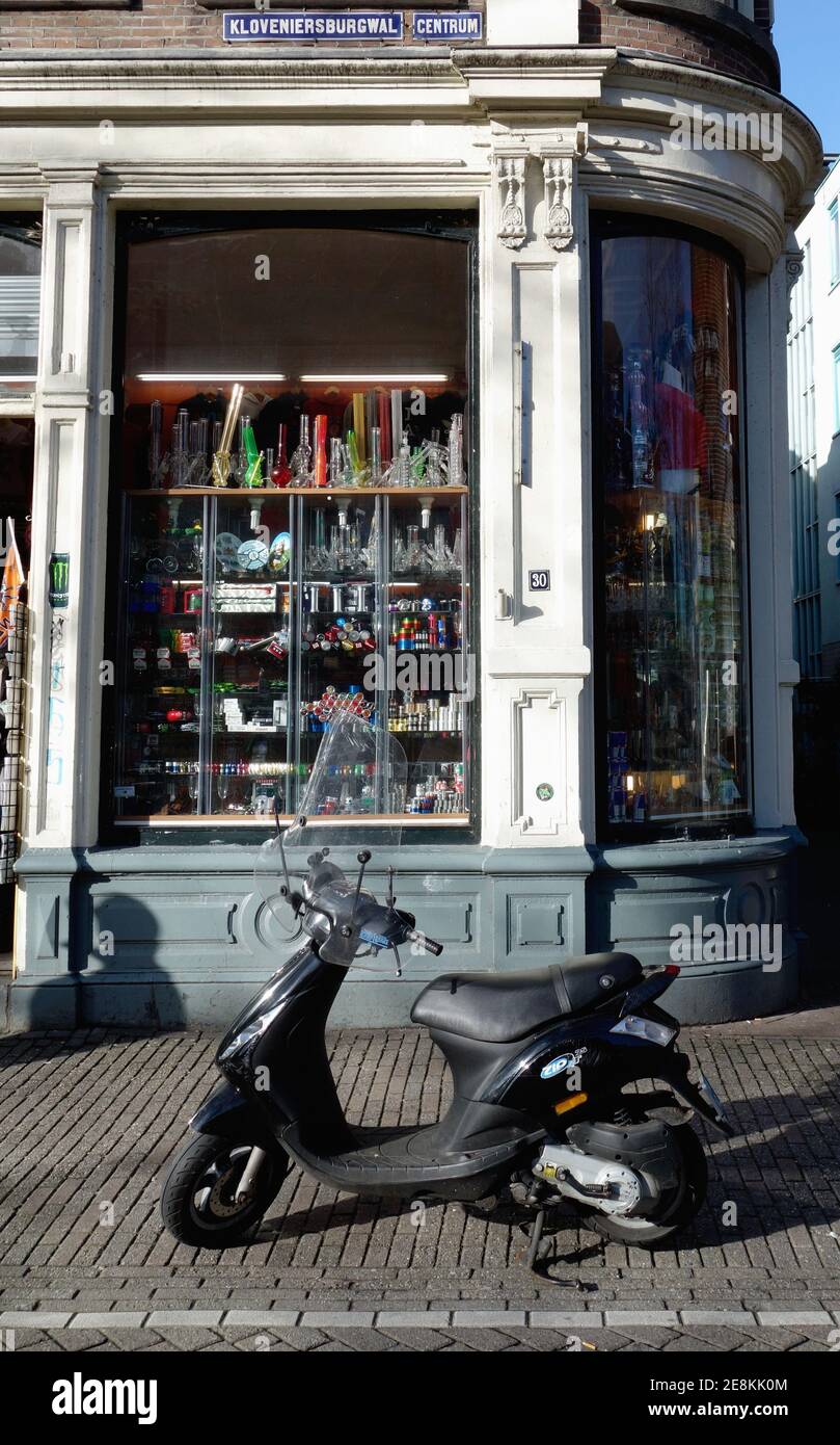 Geschäfte, die Cannabis in Amsterdam verkaufen Stockfoto