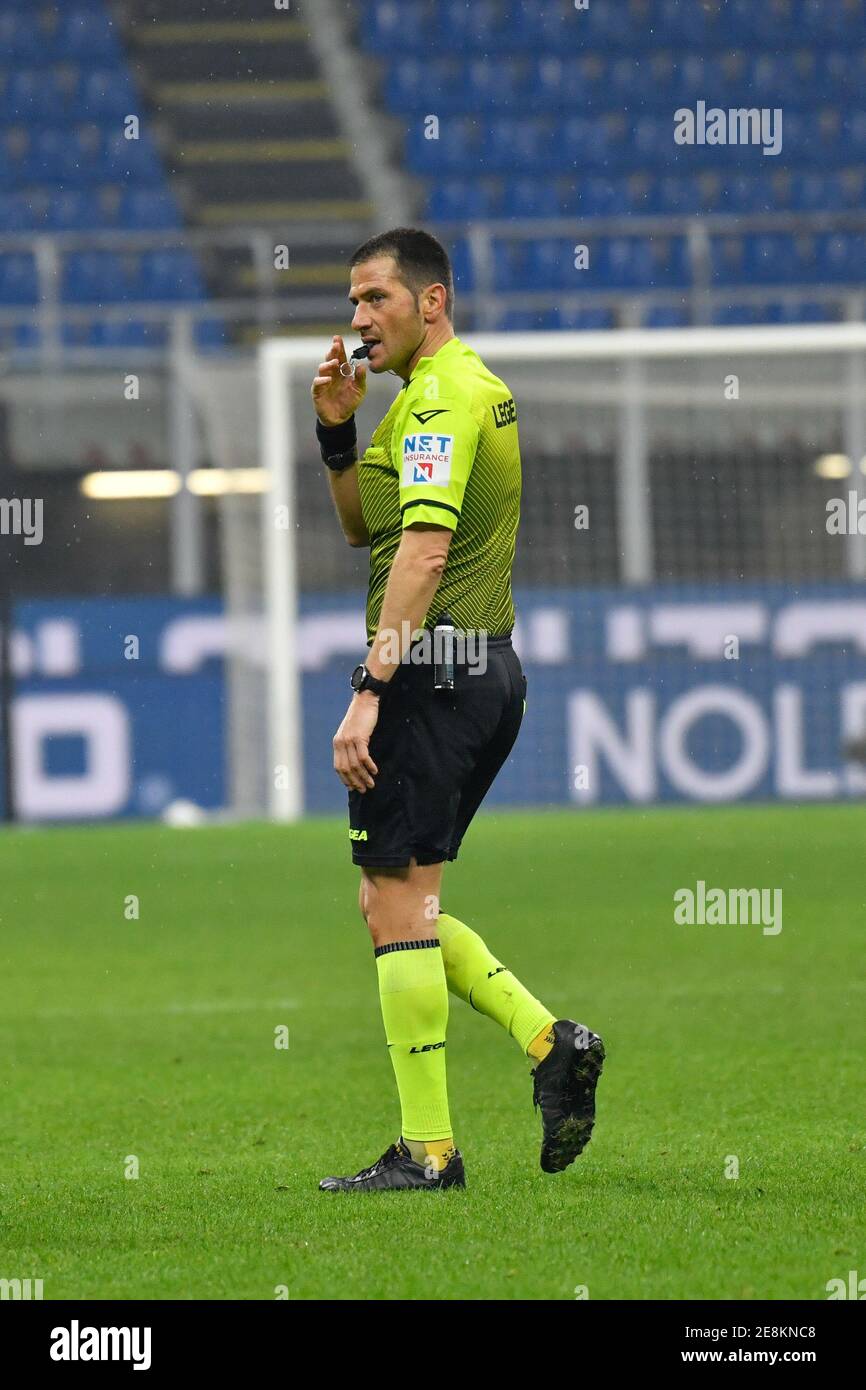 Mailand, Italien. Januar 2021. Schiedsrichter Fabrizio Pasqua gesehen in der Serie EIN Spiel zwischen Inter Mailand und Benevento bei Giuseppe Meazza in Mailand. (Foto: Gonzales Photo - Tommaso Fimiano). Stockfoto