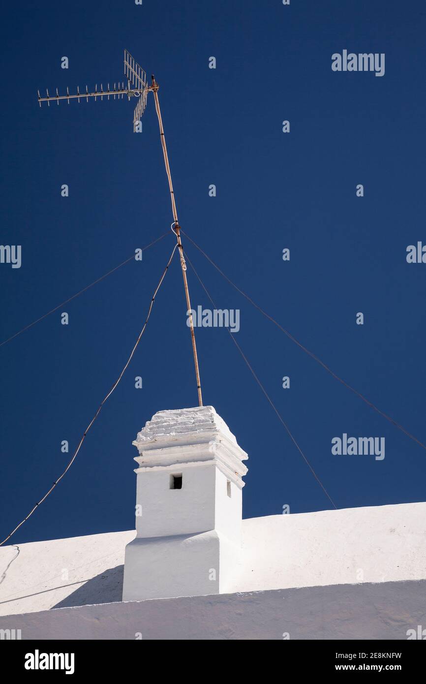 Weiß getünchtes Dach und Antenne, Cadiz, Spanien Stockfoto