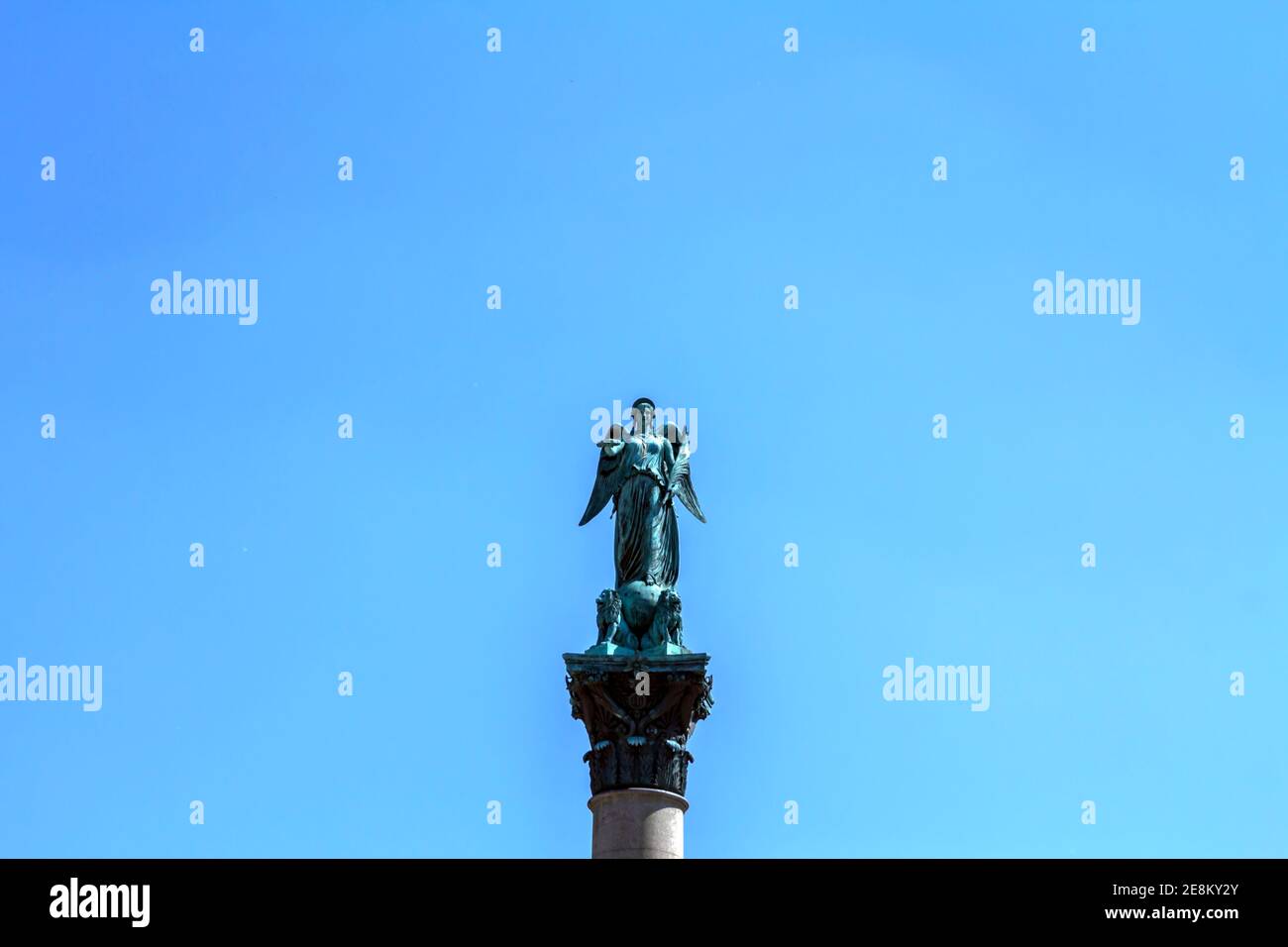 Die Jubiläumssäule ist ein Denkmal, auf dem errichtet wurde Aus Anlass des 25th. Jahrestages der Regierung und Der 60th. Geburtstag von König Wilhelmi Stockfoto