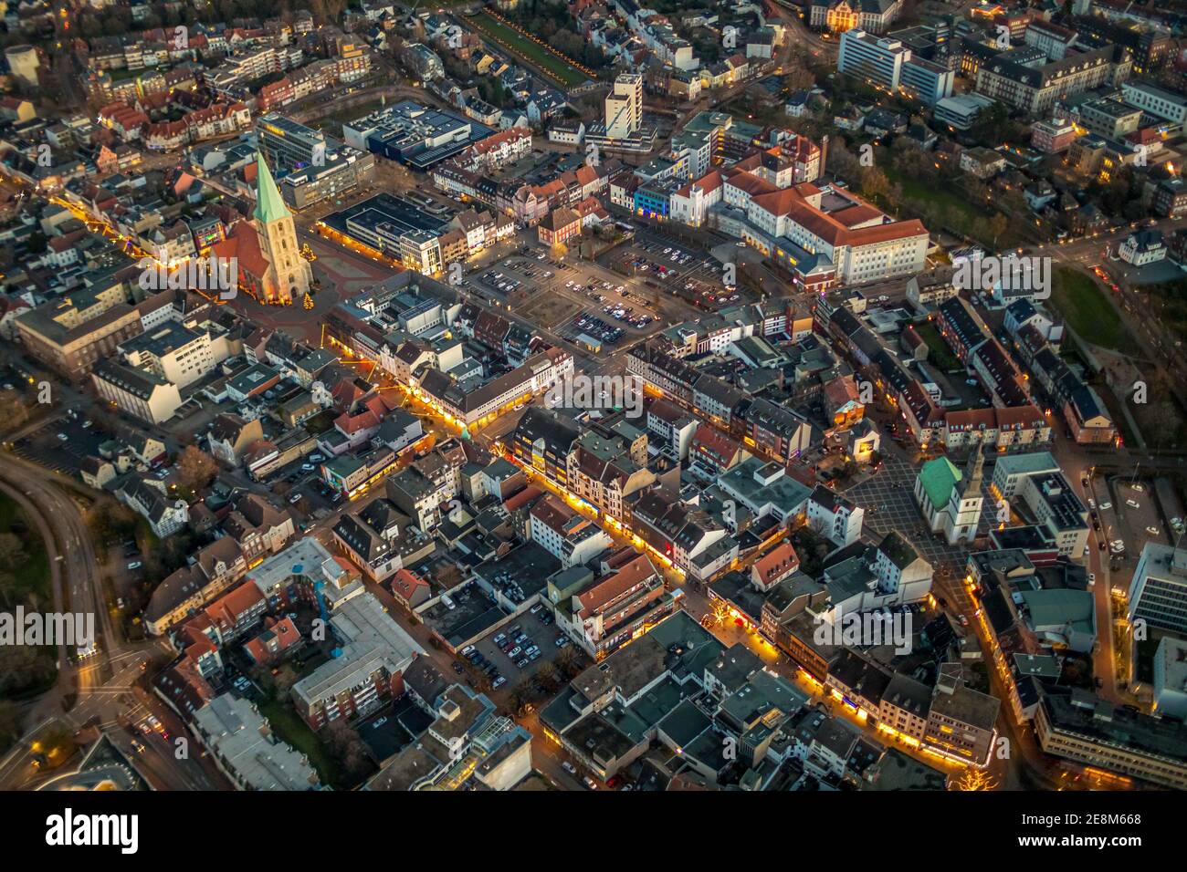 Luftaufnahme, Innenstadt Hamm, Pauluskirche, Marktplatz ohne Weihnachtsmarkt, Marien-Hospital, Santa-Monica-Platz, Parkplatz, Weststraße, Mitte, Stockfoto