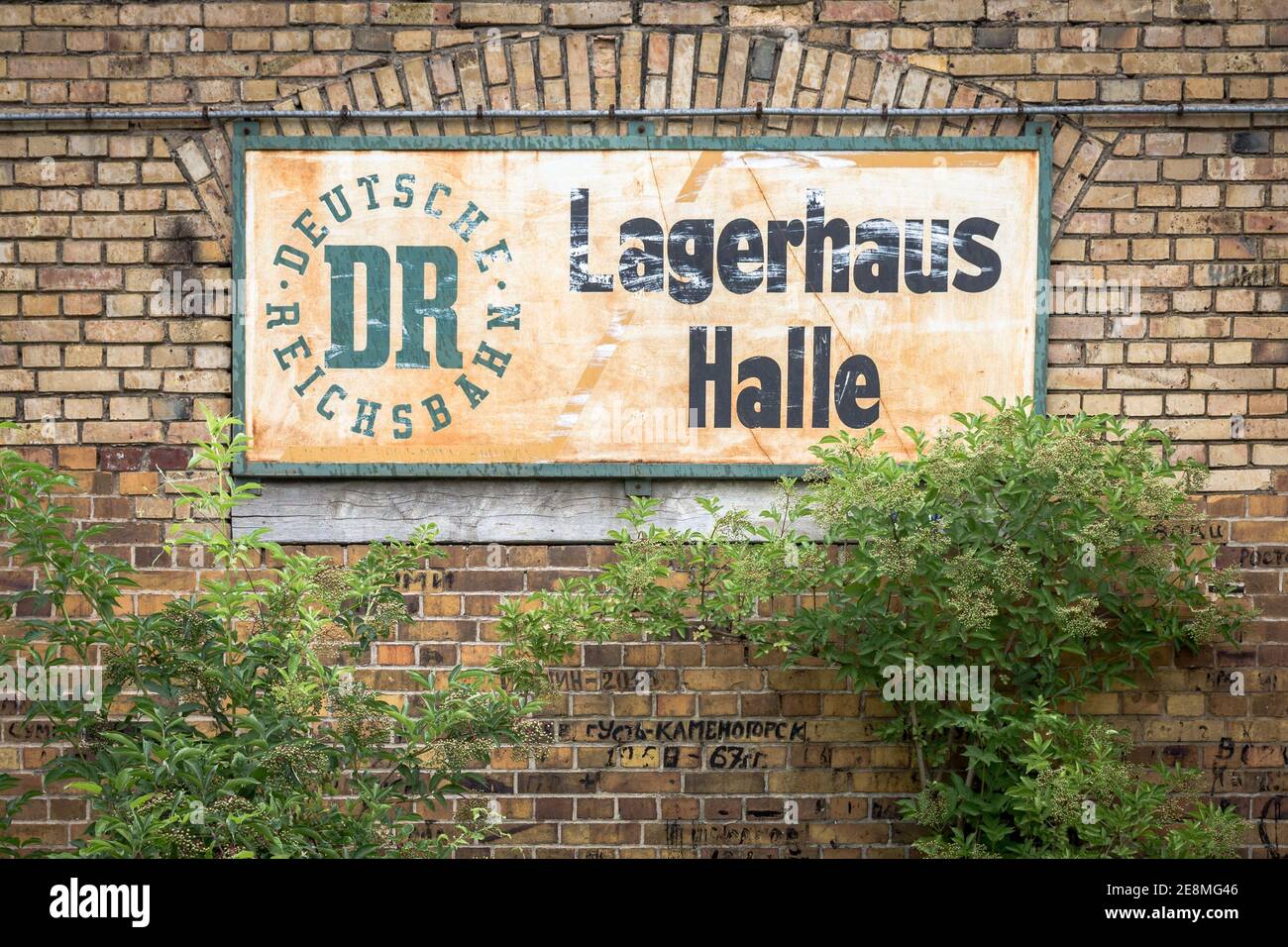 LOST PLACES HALLE SAALE - der Ausdruck Lost Place ist ein Pseudoanglizismus und bedeutet sinngemäß „vergessener Ort“. Stockfoto