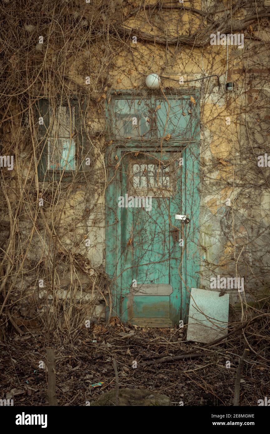 LOST PLACES HALLE SAALE - der Ausdruck Lost Place ist ein Pseudoanglizismus und bedeutet sinngemäß „vergessener Ort“. Stockfoto