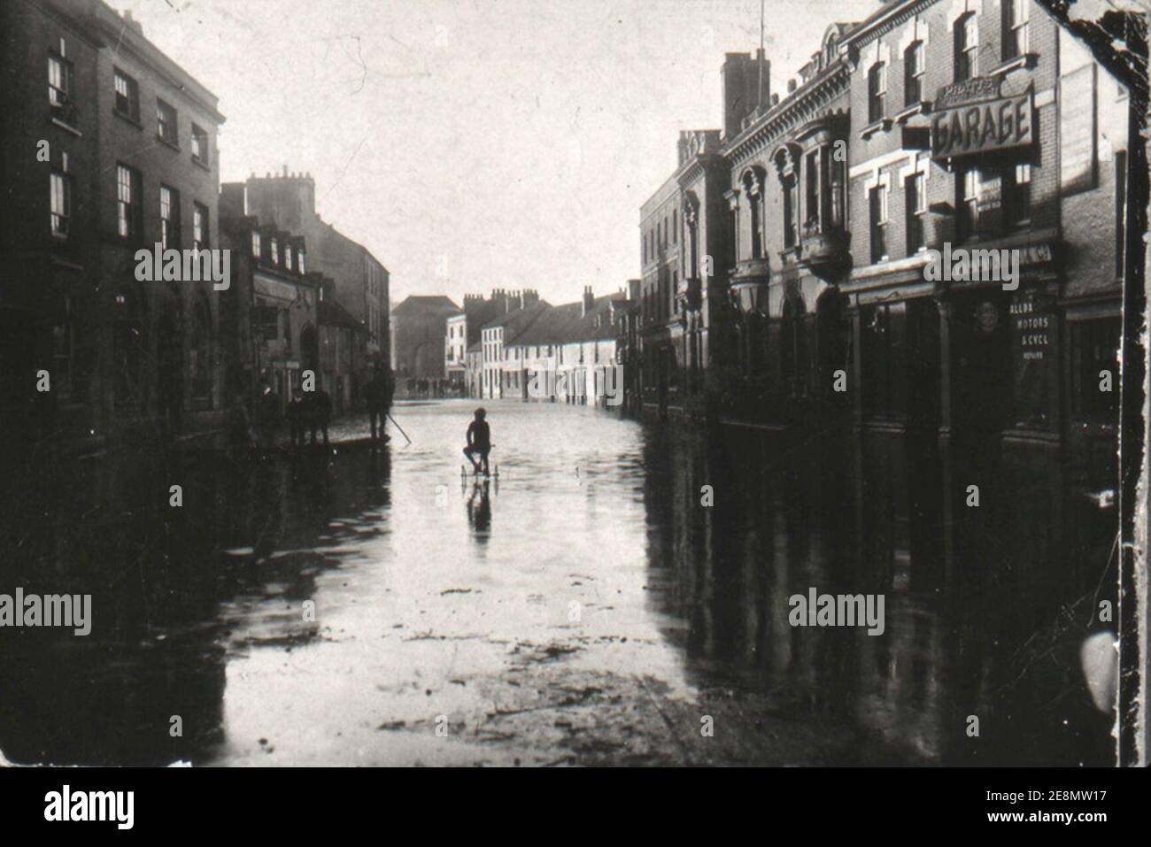 Monnow Straße in der Flut von 1910. Stockfoto