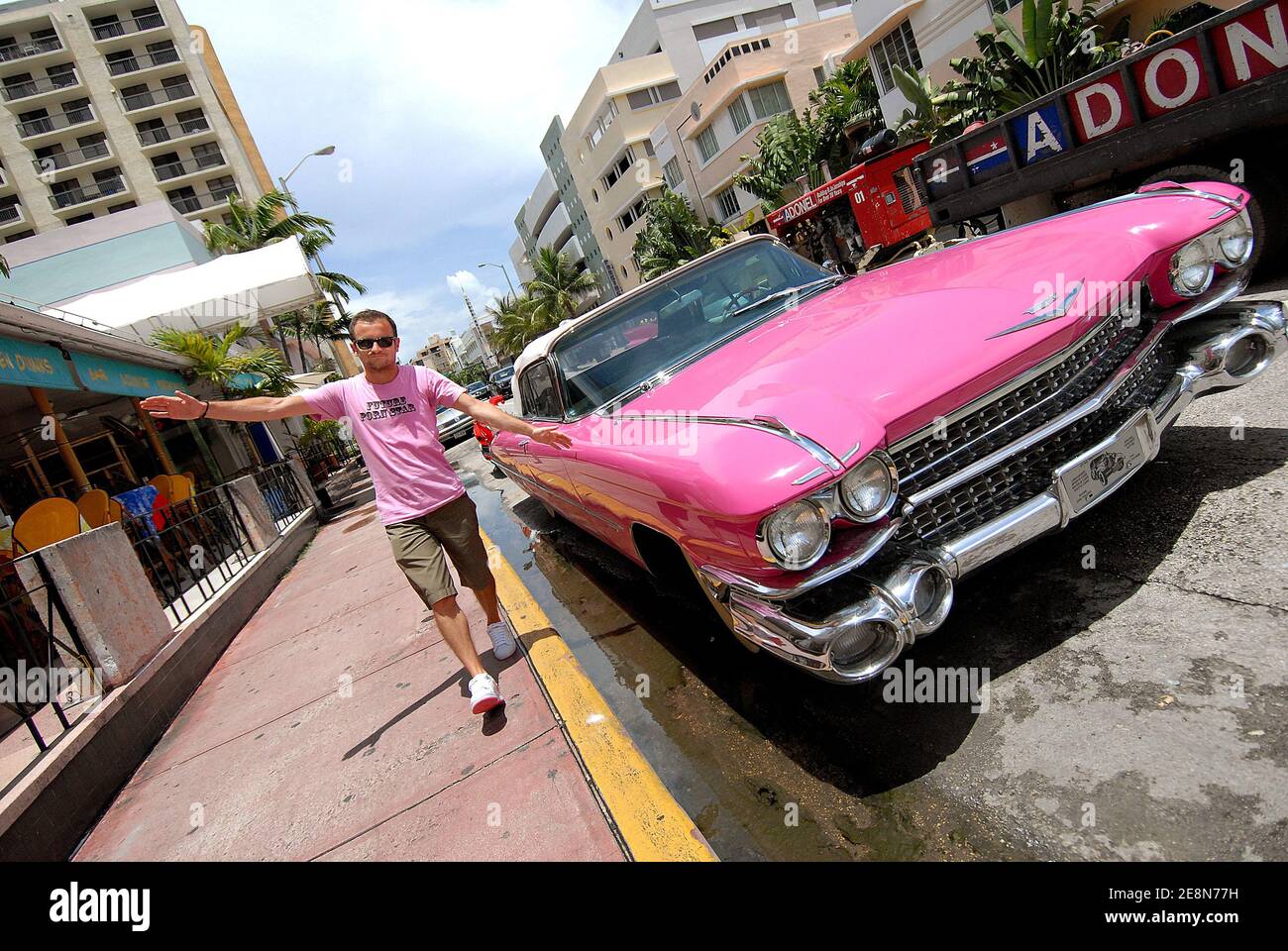 EXKLUSIV-TV-Moderator Jeremy Michalak verbringt seine Sommerferien in Miami Beach, FL, USA am 31. Juli 2007. Foto von Olivier Douliery/ABACAPRESS.COM Stockfoto