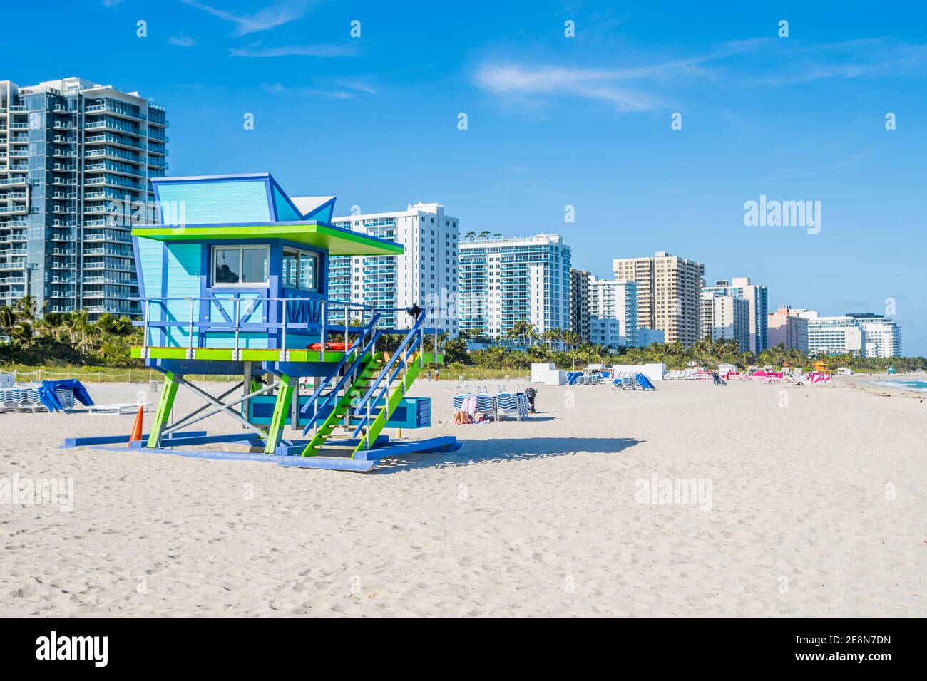 Miami Beach Rettungsschwimmer stehen im Florida Sonnenschein Stockfoto