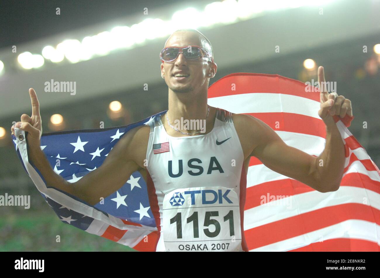 Der US-Amerikaner Jeremy Wariner feiert den Gewinn des 400-Meter-Finales der Männer bei der 11. IAAF-Leichtathletik-Weltmeisterschaft "Osaka 2007" im Nagai-Stadion in Osaka, Japan, am 31. August 2007. Foto von Gouhier-Kempinaire/Cameleon/ABACAPRESS.COM Stockfoto