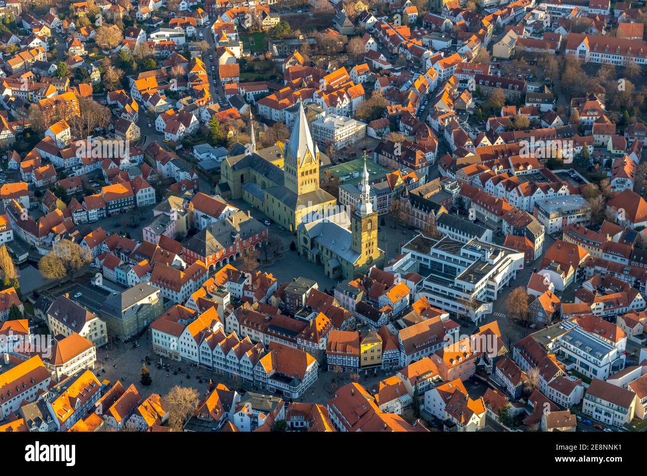 Luftaufnahme, Blick auf die Innenstadt, Altstadt, St. Petri Kirche Alde Kerke, St. Patrokli-Dom, Soest, Soester Börde, Nordrhein-Westfalen, Deutschland, Place o Stockfoto