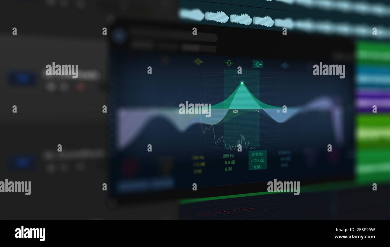 Bildschirm der Sound- und Musikbearbeitungs-Anwendung. Benutzeroberfläche der DAW Digital Audio Workstation Software mit Equalizer. Stockfoto