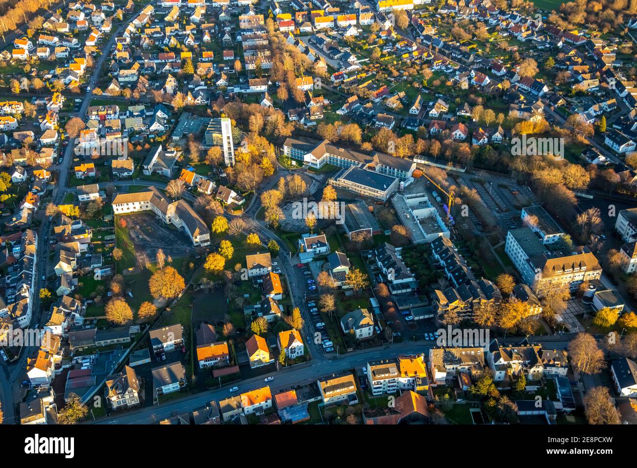 Luftaufnahme, Baustelle Neubau Walburgisschule, Evang. Paulus-Kirche, Werl, Nordrhein-Westfalen, Deutschland, Kultstätte, Stockfoto