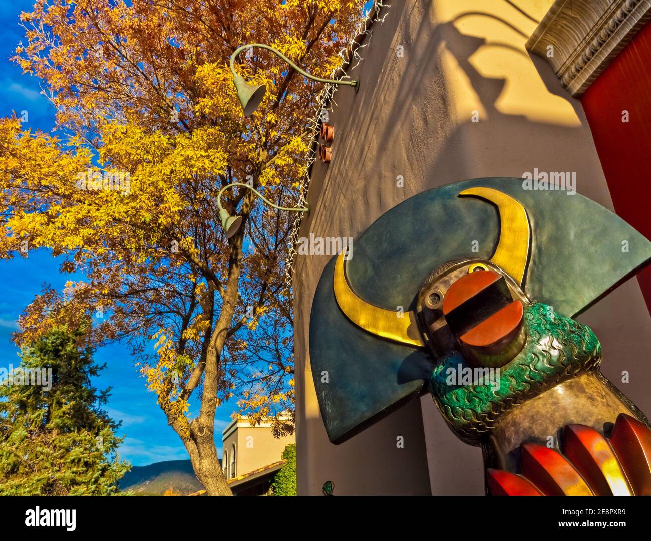 Kunstarbeiten im amerikanischen Stil außerhalb der Goldstein Gallery, Sedona, Arizona, USA Stockfoto