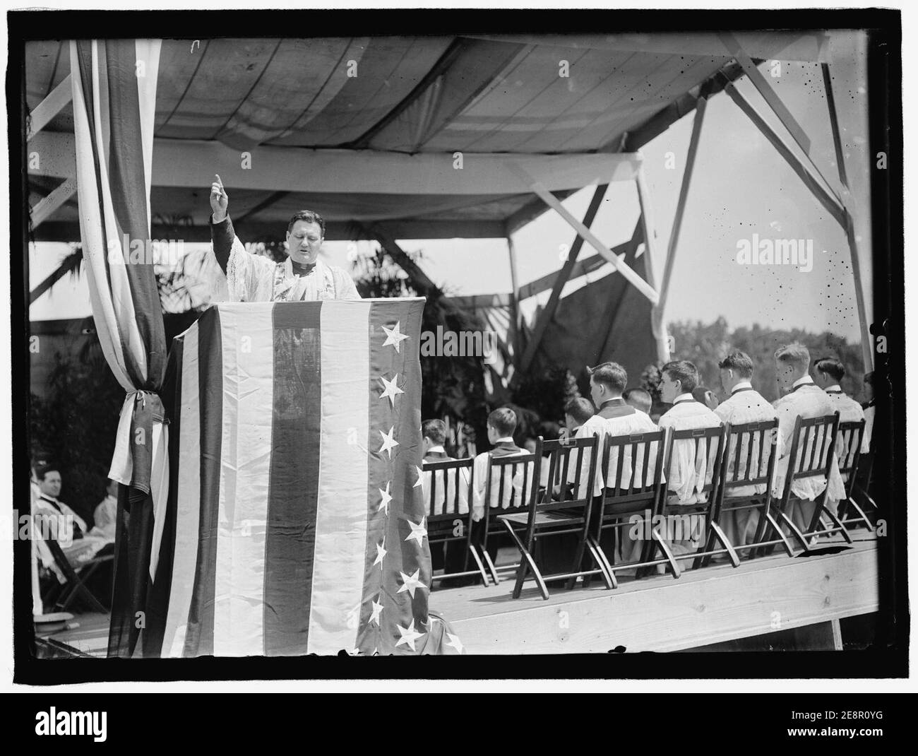 Militärischen BEREICH MASSE, DIE VON HEILIGEN NAMEN SOC. Der römisch-katholischen Kirche. Vater Eugene DEL. McDONNELL, S.J. Stockfoto