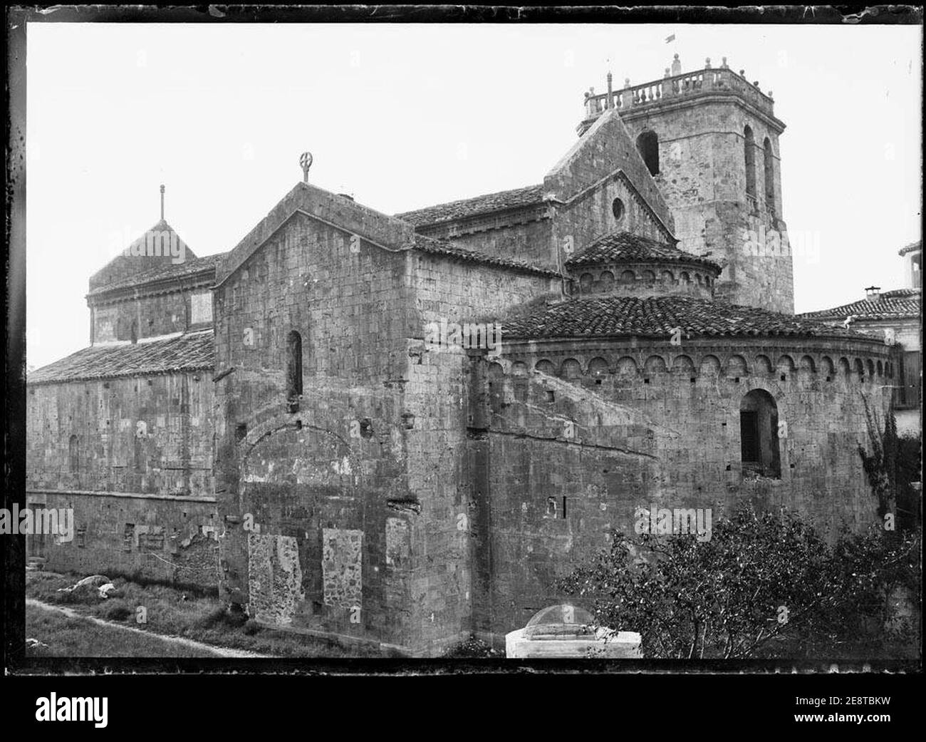 Monestir de Sant Pere de Besalú (AFCEC SOLER D 1351bis). Stockfoto