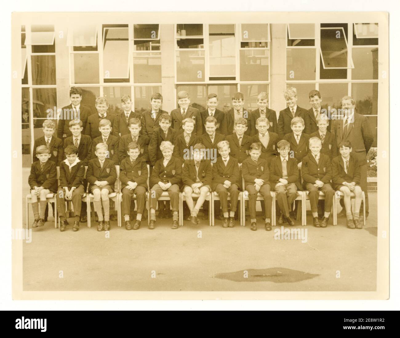 Foto der Gruppenschule der 1960er Jahre von der Rushey Mead Sekundarschule, Leicestershire, England, Großbritannien, datiert 1963 Stockfoto