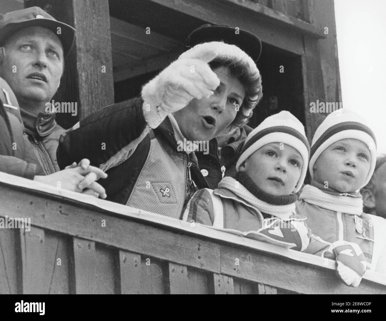 König Harald von Norwegen. Als Kronprinz mit seiner Frau Sonja 1978 zusammen mit ihren Kindern Haakon Magnus und Märtha Louise. Stockfoto