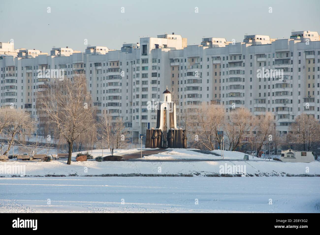 Das Denkmal der Insel der Tränen im Winter in Minsk, Weißrussland Stockfoto