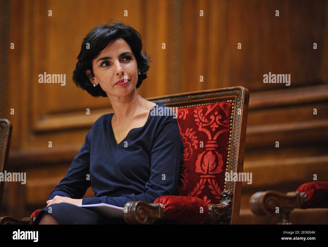 Justizministerin Rachida Dati nimmt am 31. Oktober 2007 an der Eröffnungszeremonie des 51. Internationalen Juristenkongresses im großen Amphitheater der Sorbonne der Pariser Universität Teil. Foto von Christophe Guibbaud/ABACAPRESS.COM Stockfoto