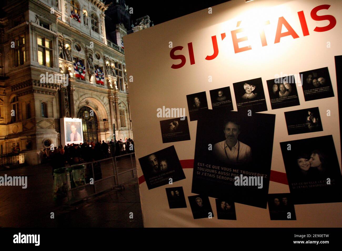 Mehrere französische Berühmtheiten stimmten zu, sich für eine neue Anti-AIDS-Kampagne zu stellen, die am 5. Dezember 2007 in Paris vorgestellt wurde. Foto von Mousse/ABACAPRESSS.COM Stockfoto