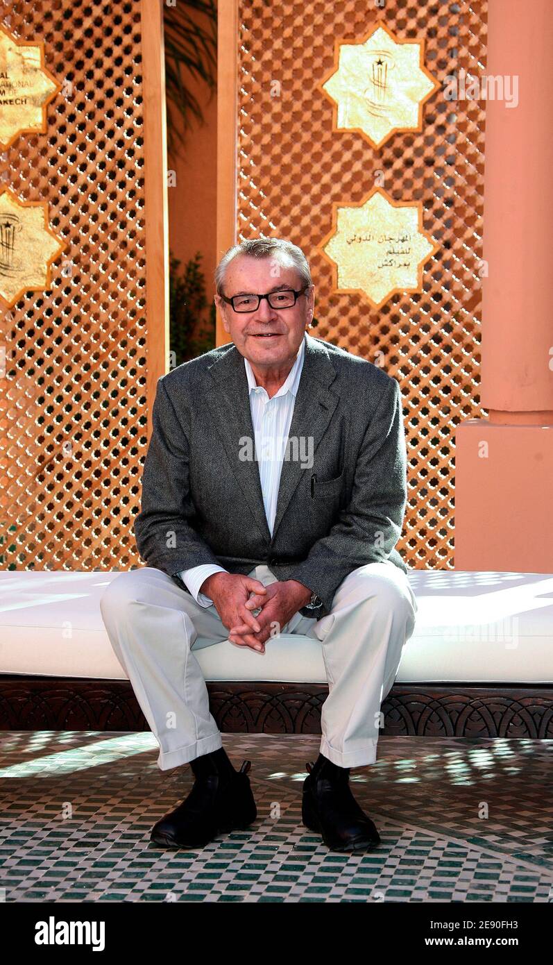 Jurypräsident Regisseur Milos Forman posiert während der Fotoschau der Jury beim 7. Internationalen Filmfestival Marrakesch am 8. Dezember 2007 in Marrakesch, Marokko. Foto von Denis Guignebourg/ABACAPRESS.COM Stockfoto