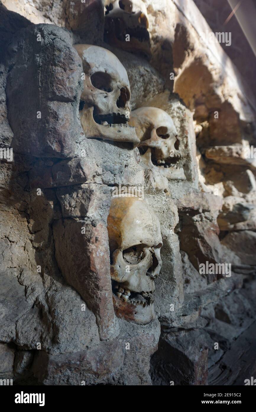 Nis, Serbien - 28. Januar 2021: Schädelturm Stockfoto