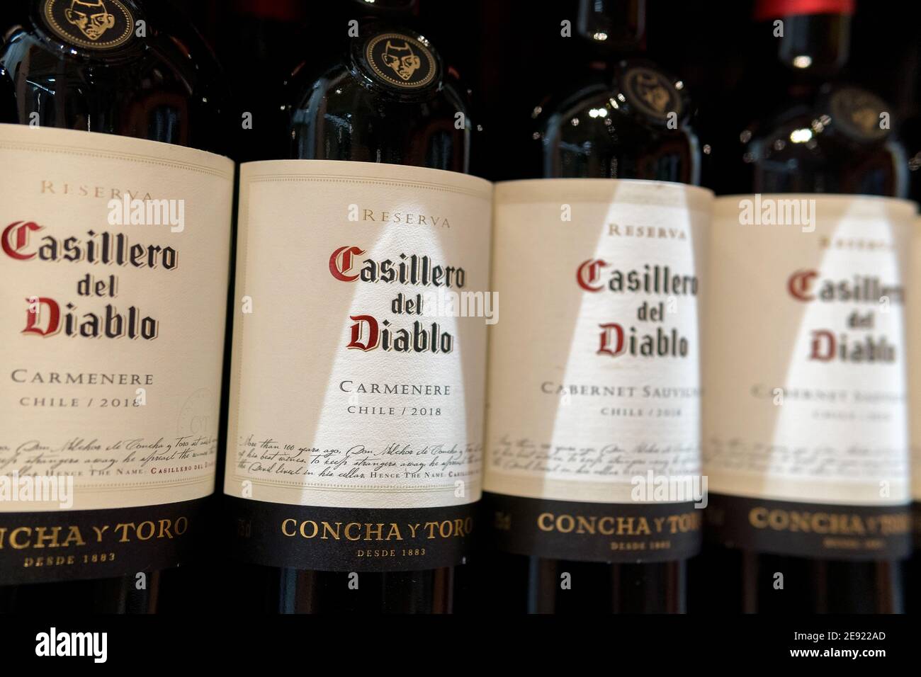 Tyumen, Russland-31. Januar 2021: casillero del diablo Concha Y Toro, Cabernet Sauvignon, Chile 2018 Stockfoto