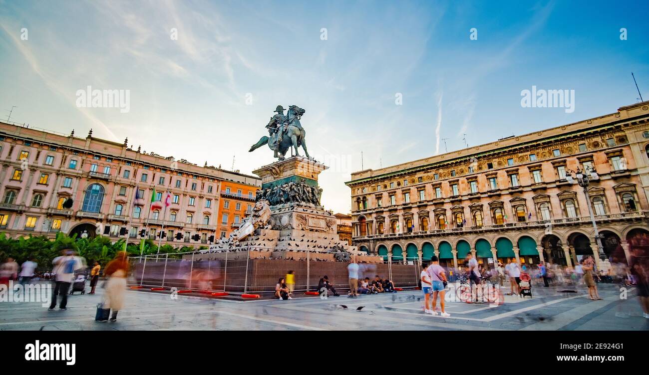 Panorama von Mailand mit Denkmal zum zweiten König von Italien Stockfoto