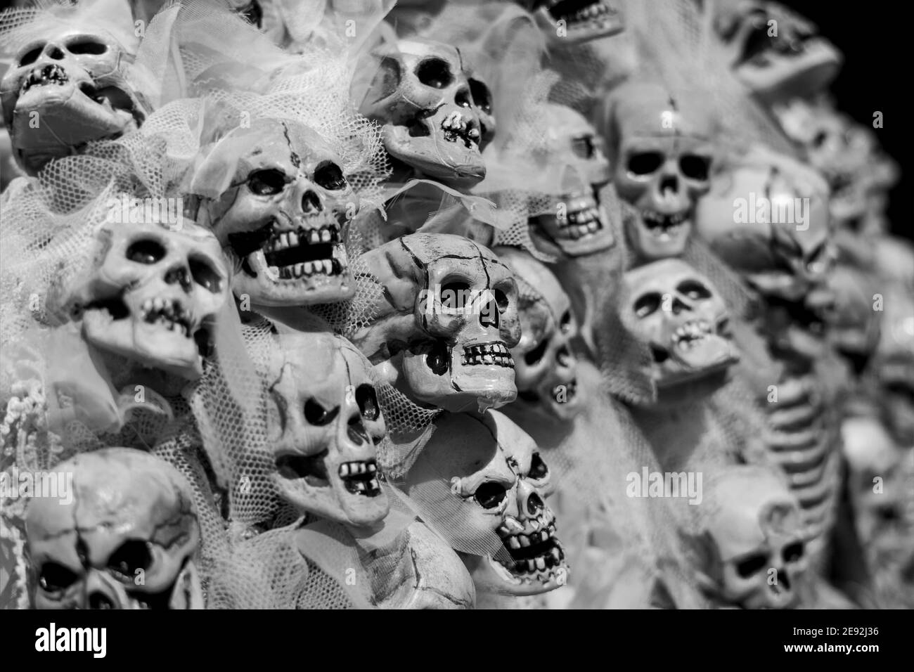 Memento Mori von Sheela Stoneman im Wow World of Wearable Art Museum, Nelson, South Island, Neuseeland. Stockfoto