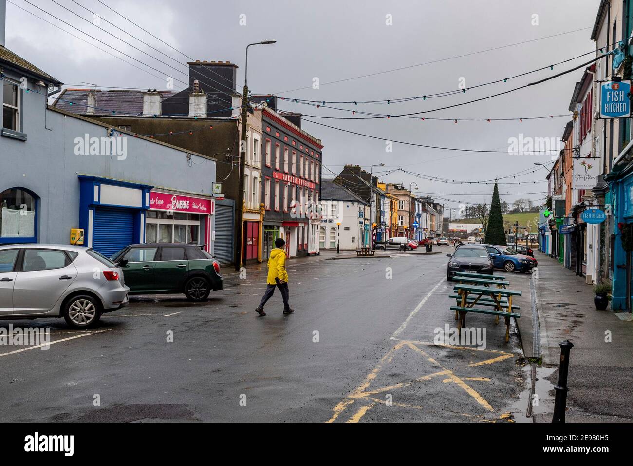 Bantry, West Cork, Irland. Februar 2021. Das Stadtzentrum von Bantry war heute Morgen verlassen. Bantry hat eine der meisten COVID-19 Fälle in der Grafschaft Cork. Quelle: AG News/Alamy Live News Stockfoto