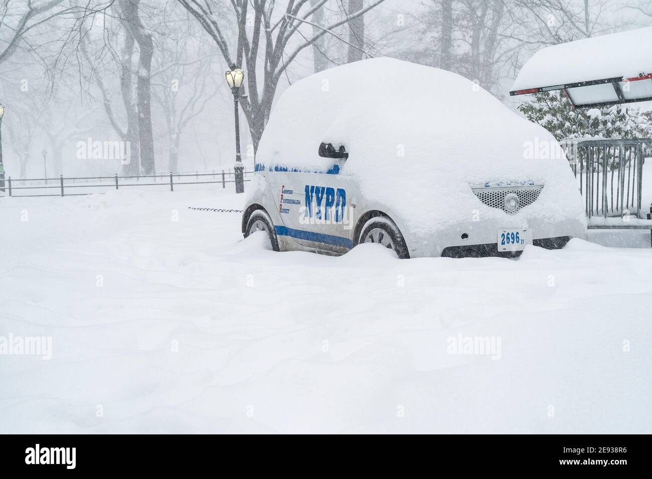 Schnee: Polizei stoppt Wahnsinn und ist geschockt - Ist das der irrste  Autofahrer der Welt?