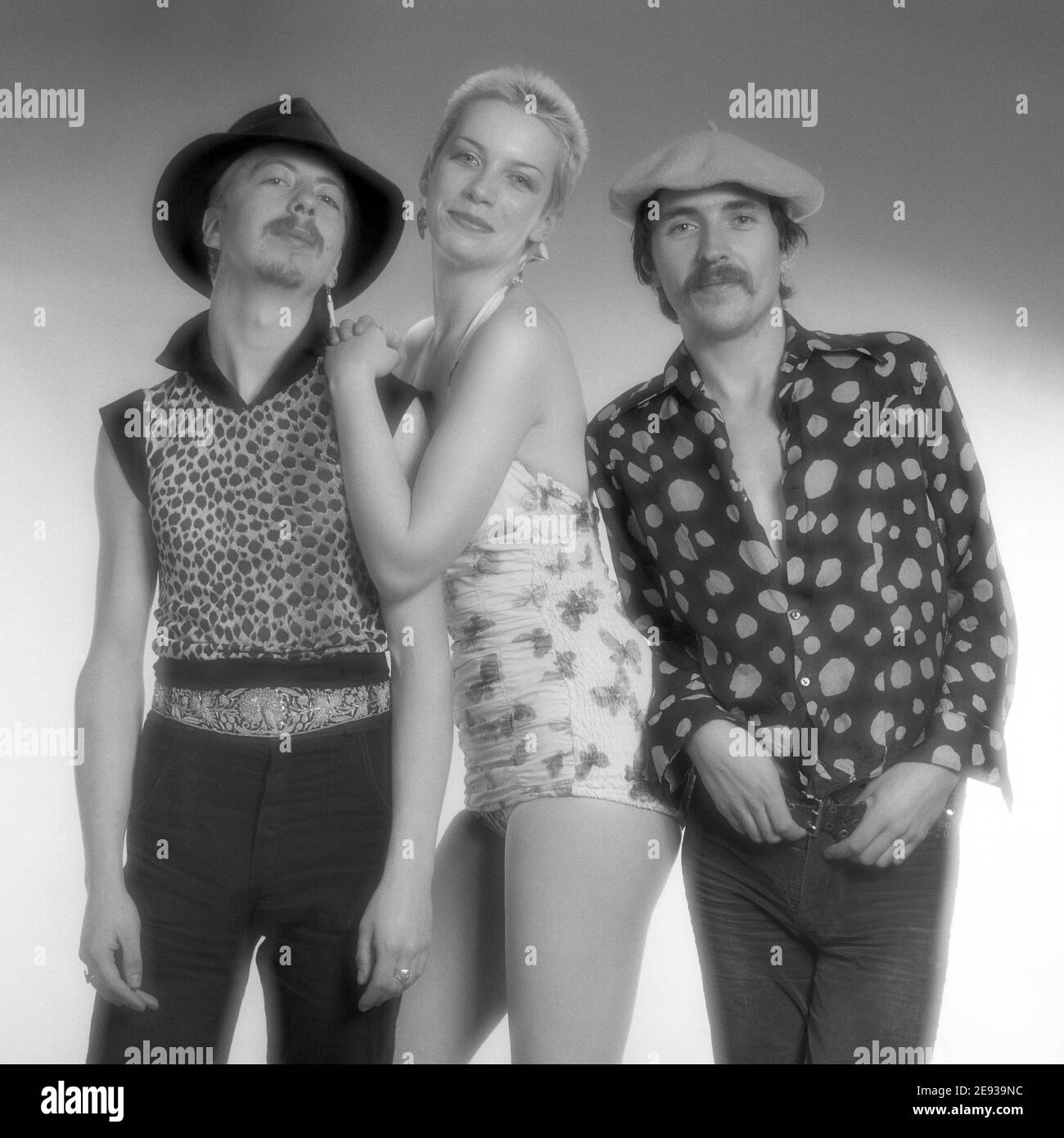 Der Haken. Annie Lennox, Dave Stewart und Peet Coobes. 1977 Stockfoto