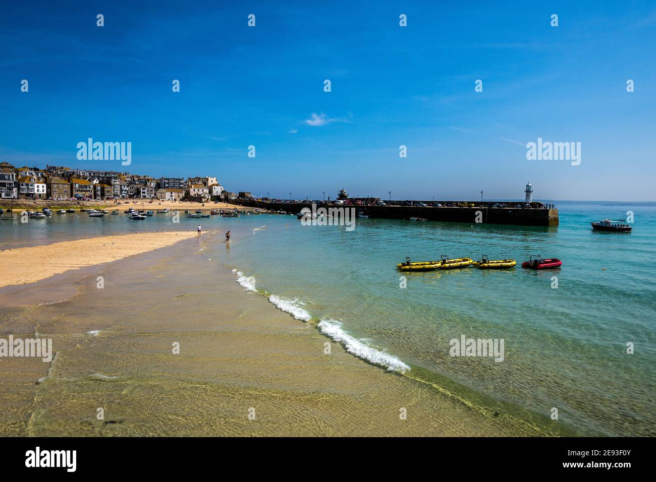 Einst ein Fischerdorf, ist St. Ives heute auf den touristischen Handel angewiesen. Stockfoto