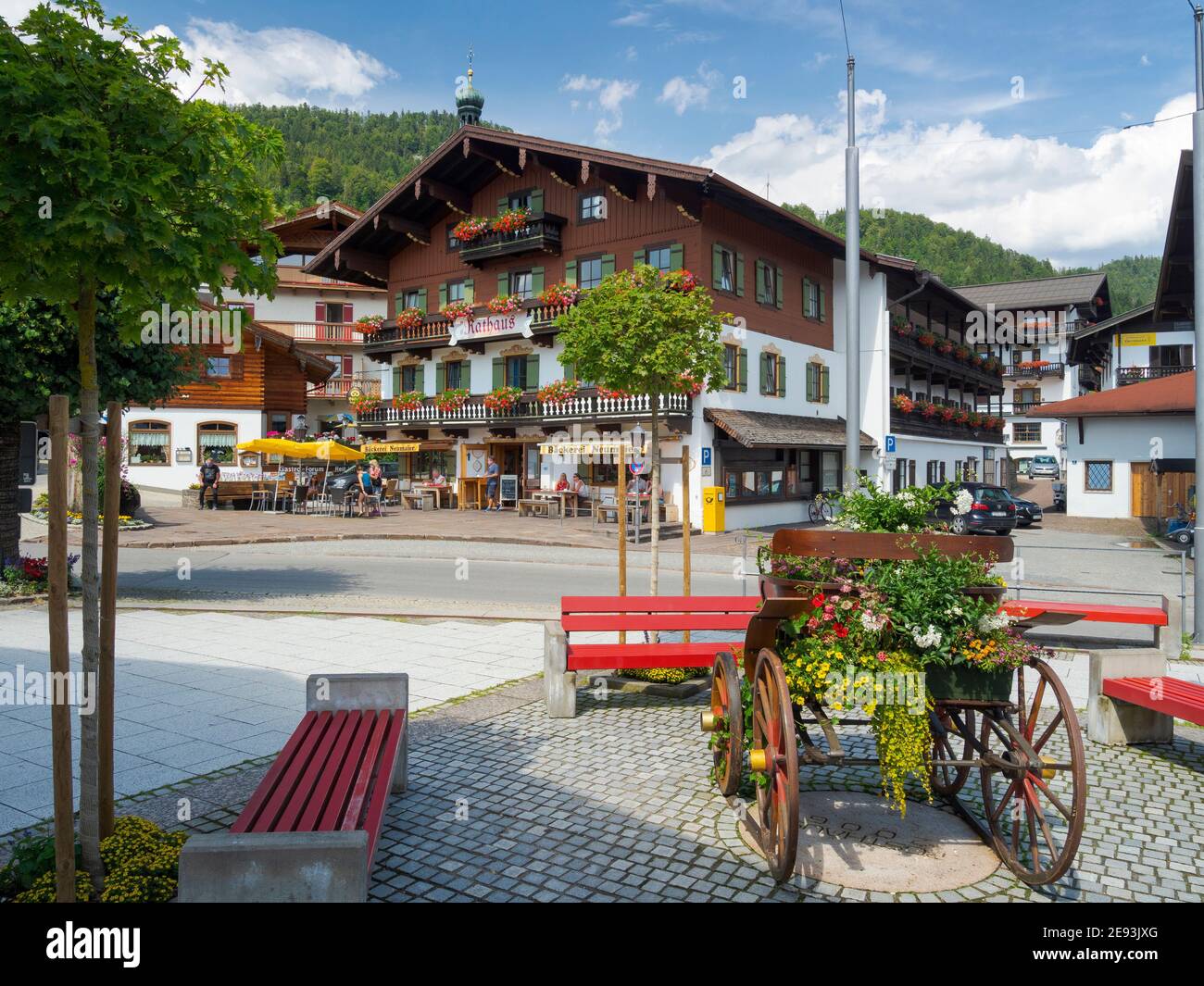 Das Rathaus. Dorf Reit im Winkl im Chiemgau in den bayerischen alpen. Europa, Deutschland, Bayern Stockfoto