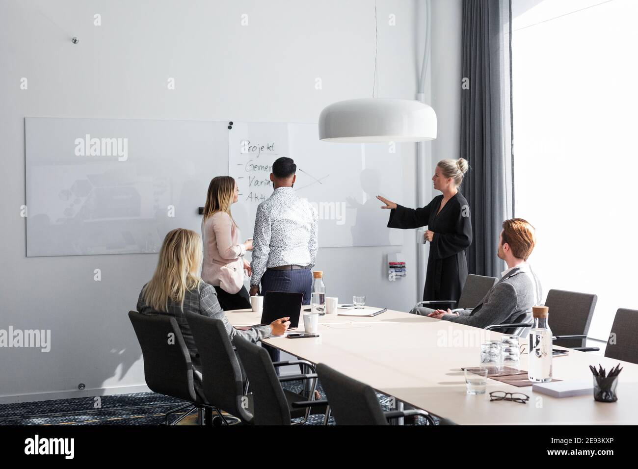 Menschen bei Geschäftstreffen Stockfoto