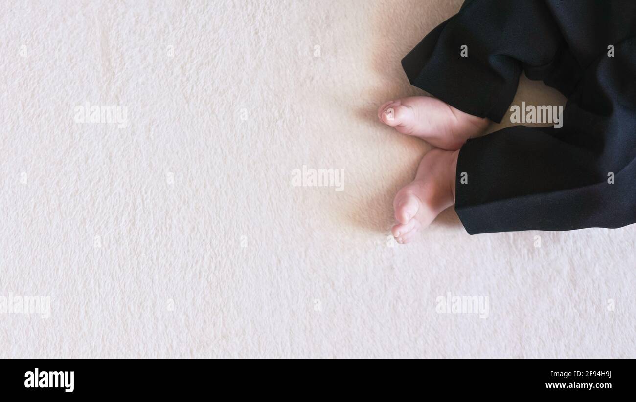 Weite Beinhosen Stockfotos Und Bilder Kaufen Alamy