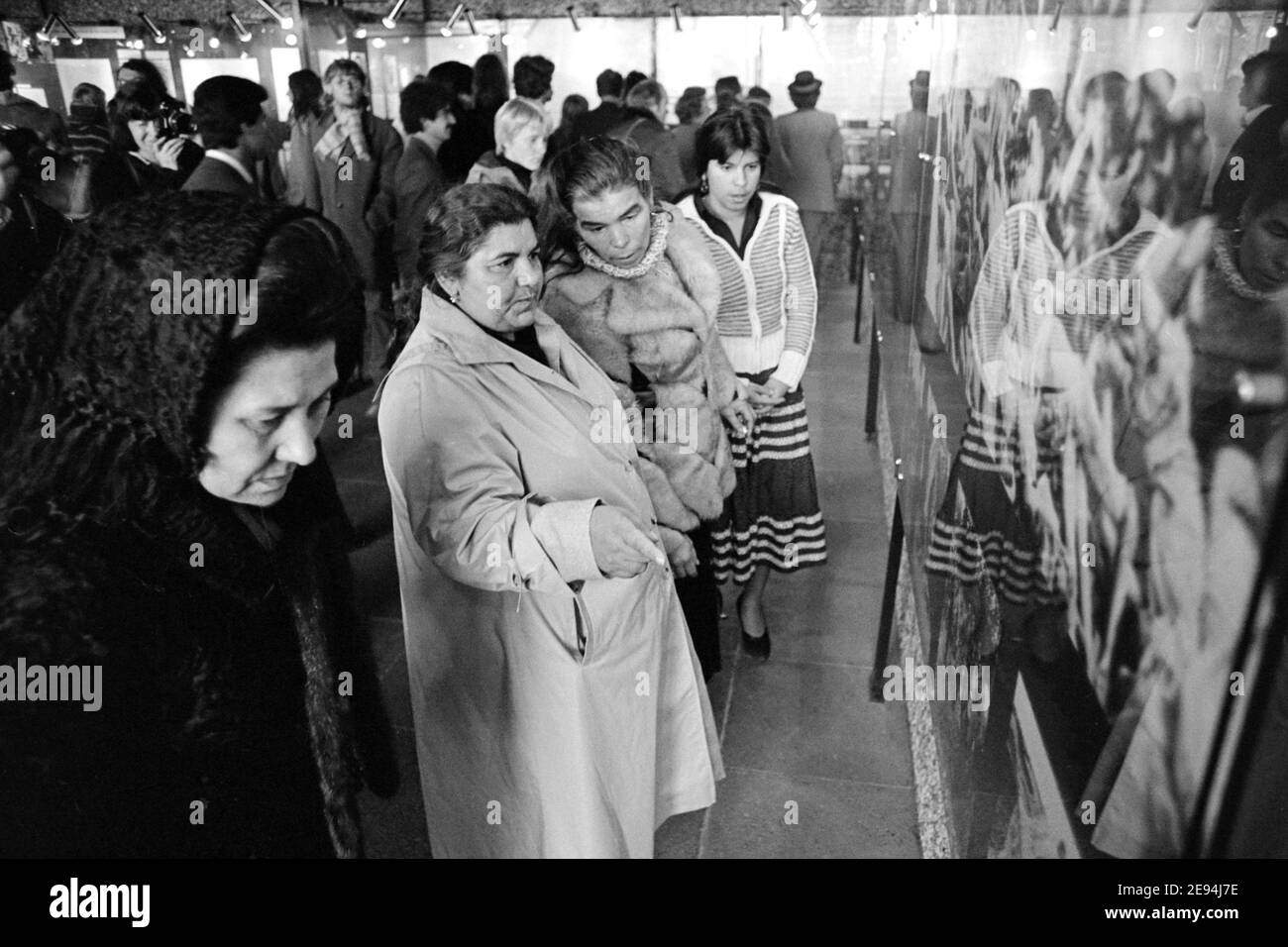 Deutschland, Bergen-Belsen, 27. Oktober 1979: Gedenkveranstaltung zur Verfolgung von Sinti und Roma im Dritten Reich an der Gedenkstätte des Konzentrationslagers Bergen-Belsen --- Bergen-Belsen, 27,10.1979: Gedenkveranstaltung an die Verfolgung von Sinti und Roma im Dritten Reich in der Gedenkstätte des KZ Bergen-Belsen Stockfoto