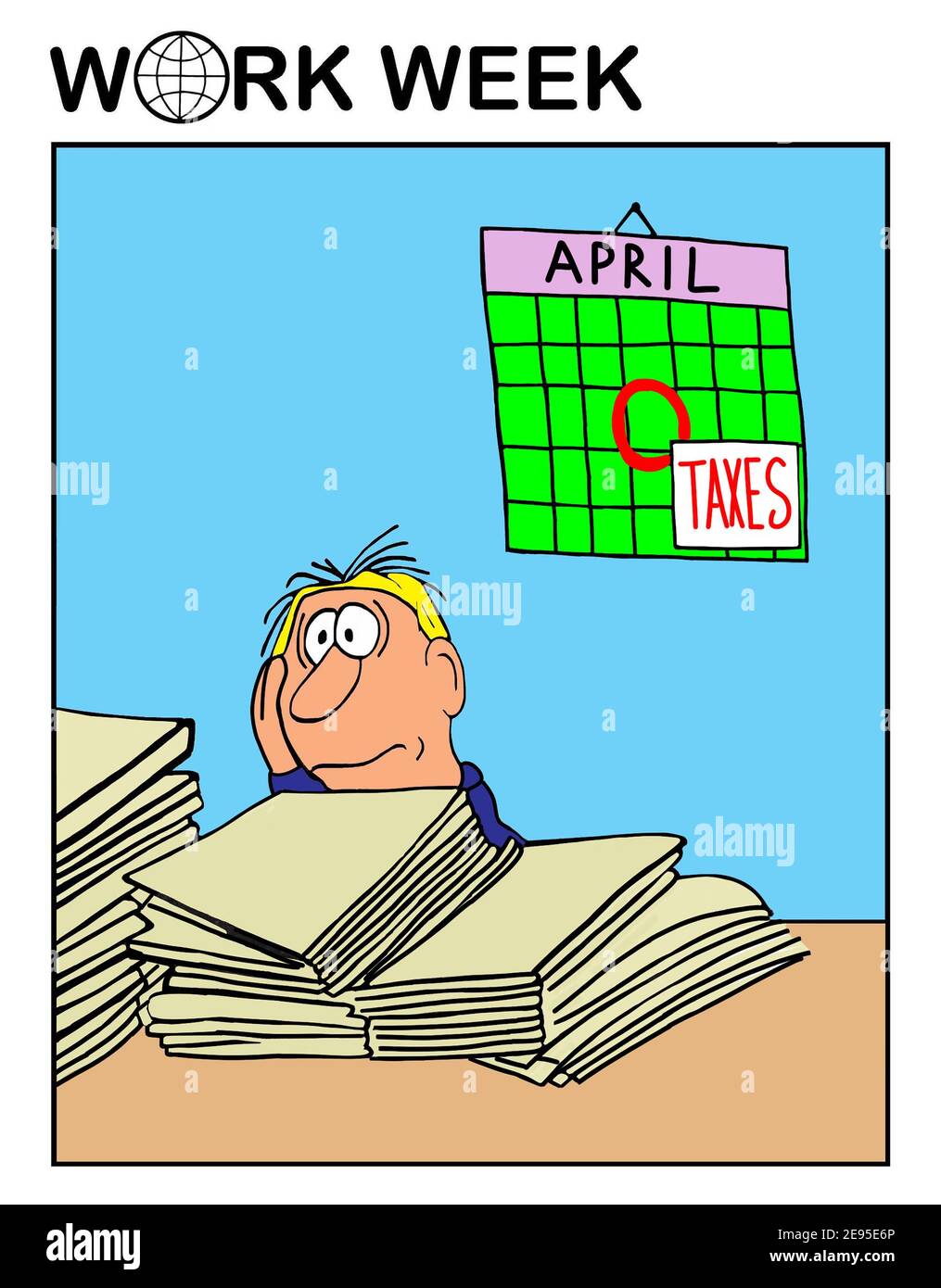 Geschäftsmann muss durch Aufzeichnungen gehen, um Steuern zu zahlen Stockfoto