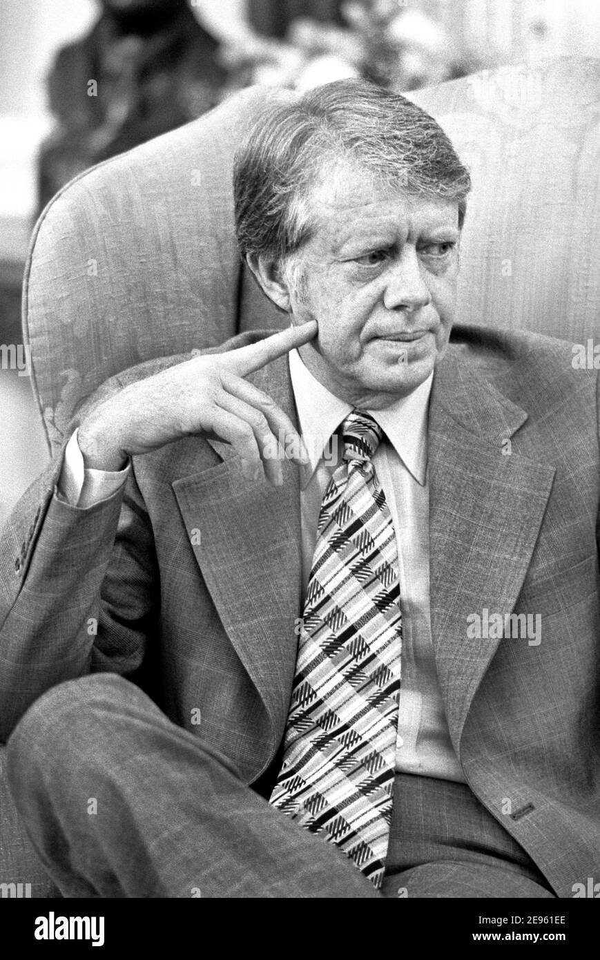 US-Präsident Jimmy Carter, sitzendes Porträt während des Interviews, White House, Washington, D.C., USA, Marion S. Trikosko, 24. Mai 1977 Stockfoto