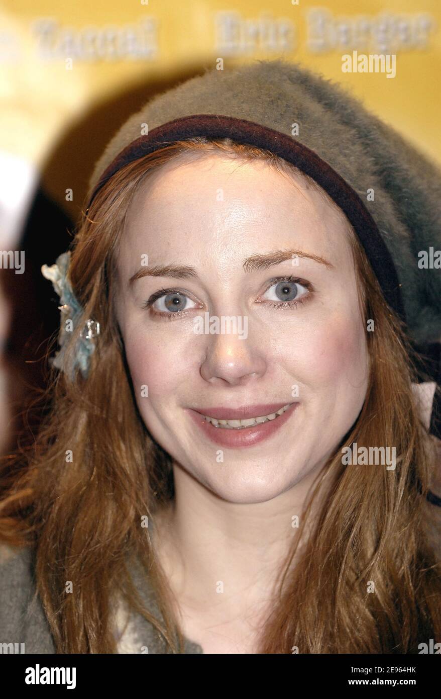 Die französische Schauspielerin Julie Depardieu nimmt an der Premiere des Films 'Toi & moi' von Julie Lopez Curval Teil, der am 7. März 2006 im Kino UGC les Halles in Paris, Frankreich, stattfand. Foto von Bruno Klein/ABACAPRESS.COM Stockfoto Die französische Schauspielerin Julie Depardieu nimmt an der Premiere des Films 'Toi & moi' von Julie Lopez Curval Teil, der am 7. März 2006 im Kino UGC les Halles in Paris, Frankreich, stattfand. Foto von Bruno Klein/ABACAPRESS.COM Stockfoto